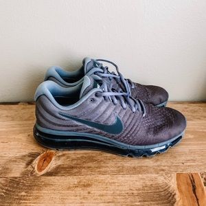 Men’s Nike Air Max size 9